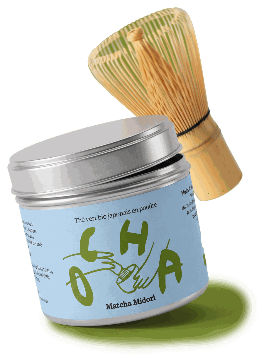 Boîte de Matcha Midori Ocha, thé vert bio japonais en poudre, avec son fouet en bambou chasen